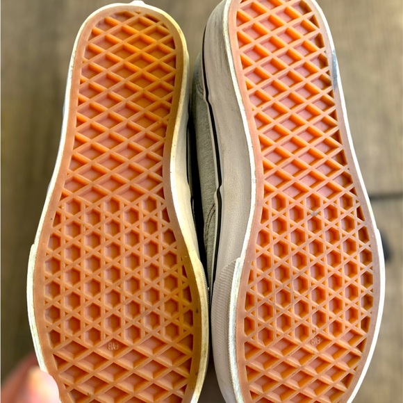 Boys Gray Vans size 3 NWOT - Picture 6 of 8
